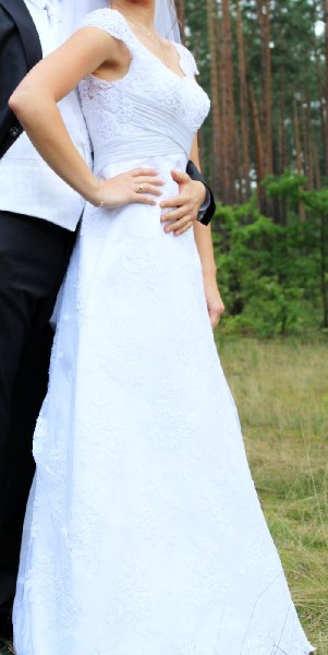 Przepiękna, koronkowa suknia ślubna z kolekcji Nabla Model Kaedry 2