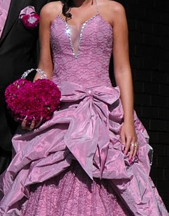 piękna suknia ślubna różowa
