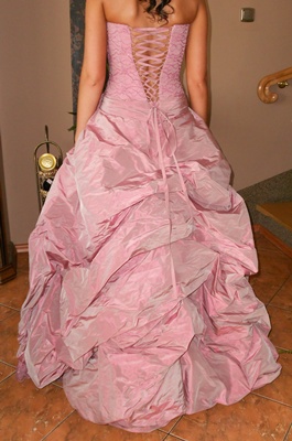 piękna suknia ślubna różowa 2