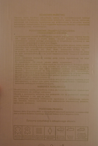 opis ze spodu pudełka