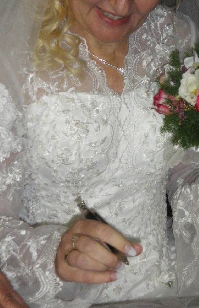 Suknia ślubna z rękawami - wzór Kate Middelton 3