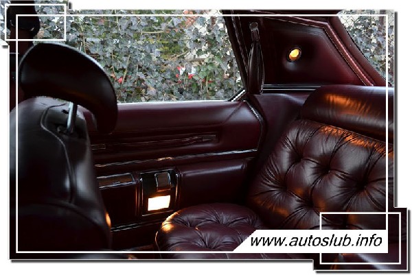 Auto do ślubu - Chrysler New Yorker Brougham 1977